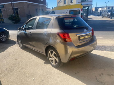 Toyota Yaris 1.5 Hybrid 5 porte Active (2)