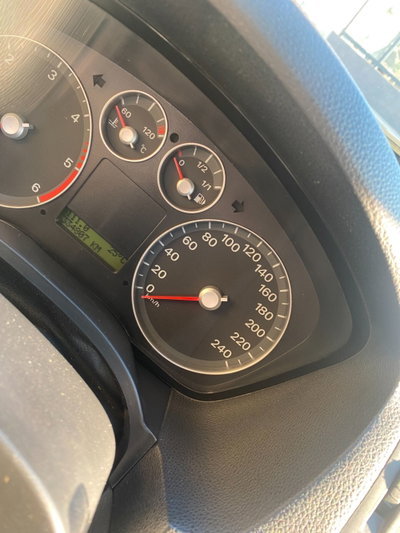 Ford Focus 1.6 TDCi (110CV) Ghia (12)