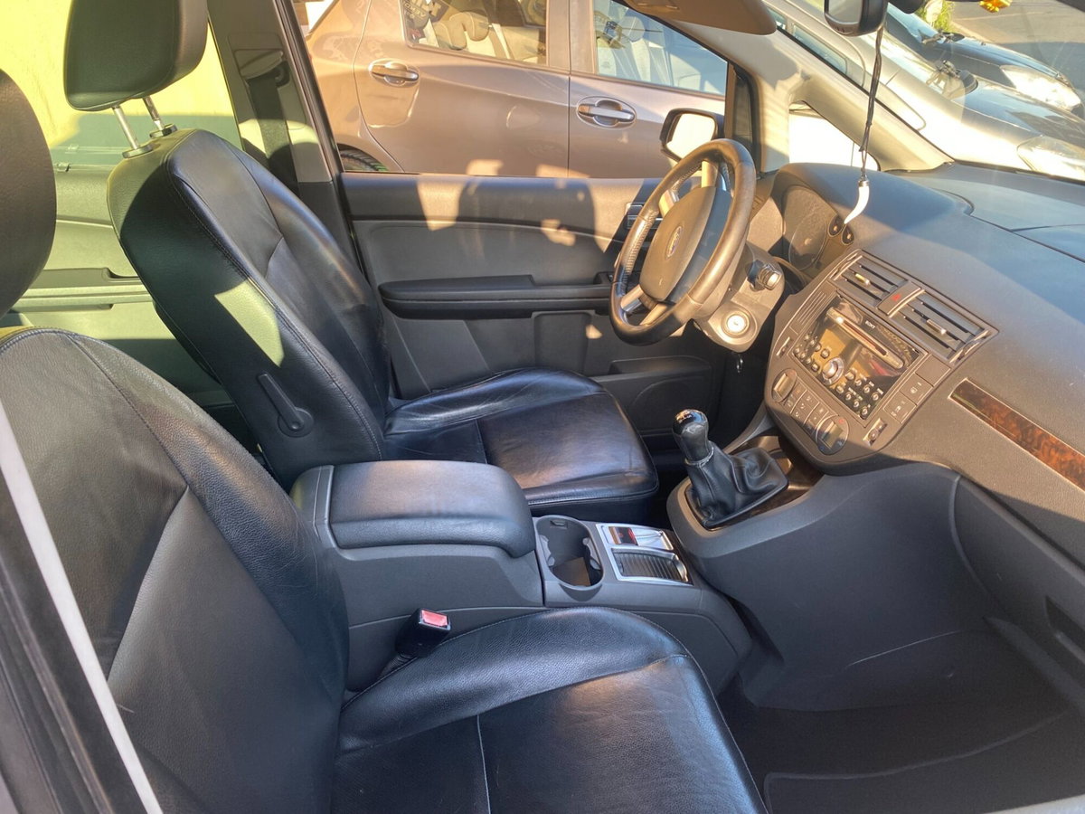 Ford Focus 1.6 TDCi (110CV) Ghia (9)