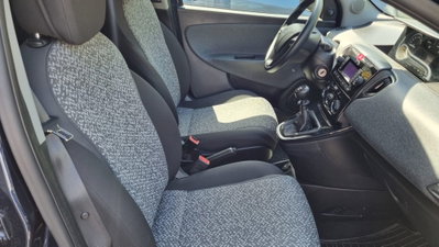 Lancia Ypsilon 1.2 69 CV 5 porte Elefantino (12)