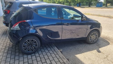 Lancia Ypsilon 1.2 69 CV 5 porte Elefantino (2)