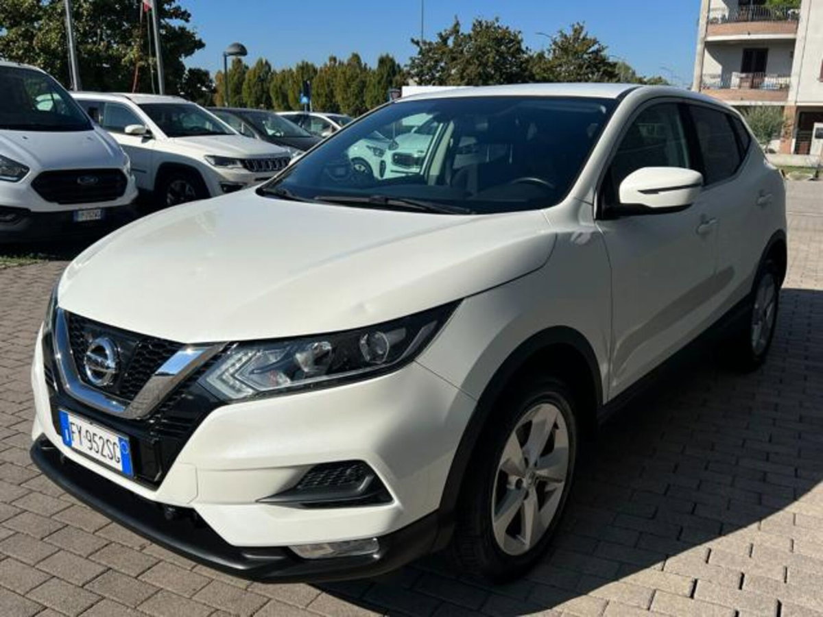 Nissan Qashqai 1.5 dCi N-Connecta (12)