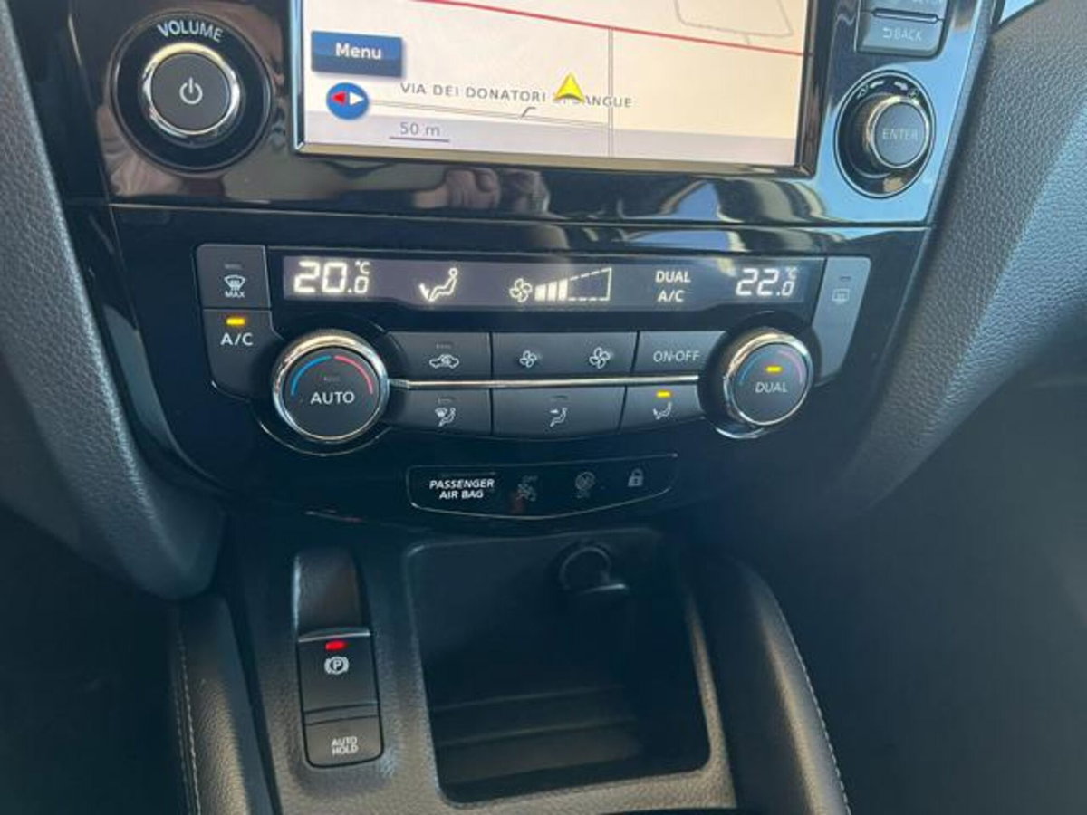 Nissan Qashqai 1.5 dCi N-Connecta (15)