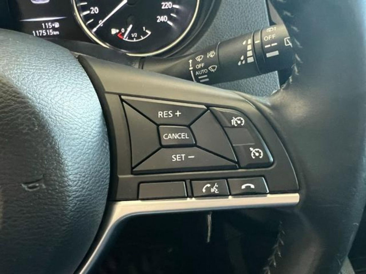 Nissan Qashqai 1.5 dCi N-Connecta (16)