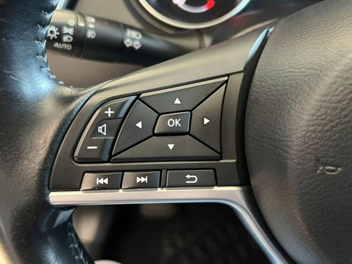Nissan Qashqai 1.5 dCi N-Connecta (17)