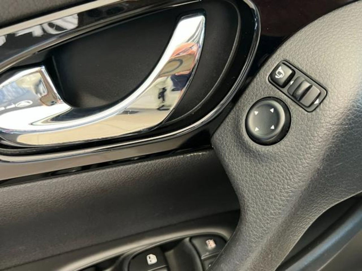 Nissan Qashqai 1.5 dCi N-Connecta (20)