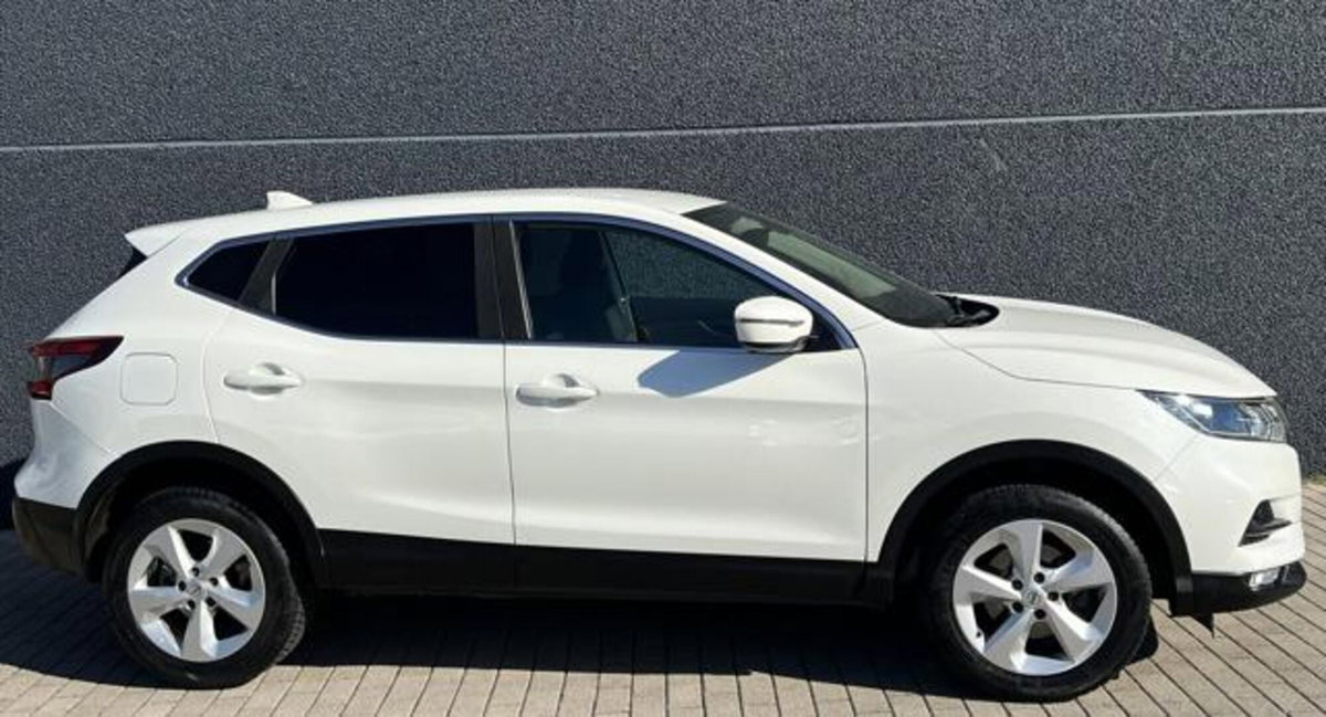 Nissan Qashqai 1.5 dCi N-Connecta (6)