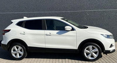 Nissan Qashqai 1.5 dCi N-Connecta (6)