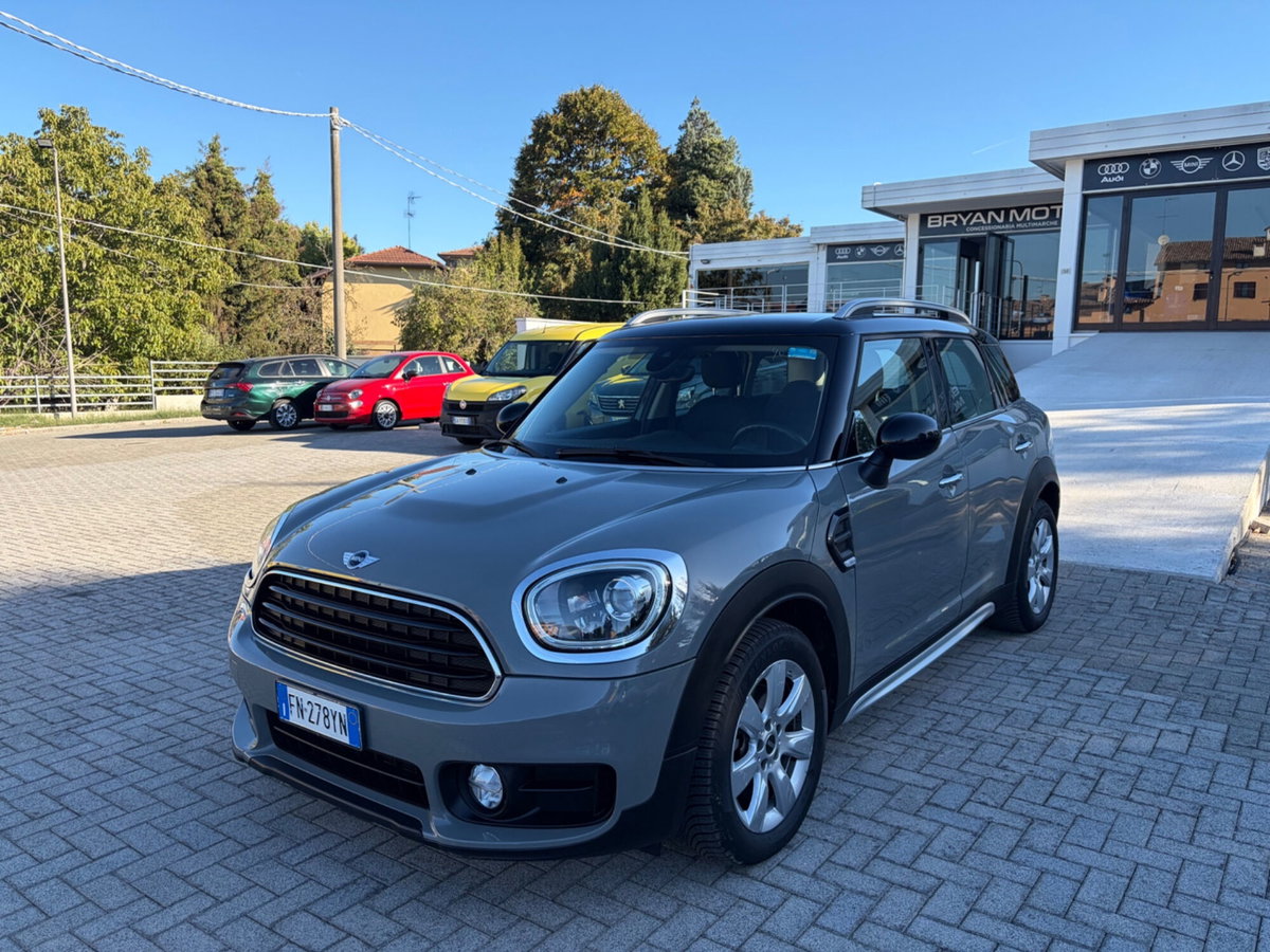 MINI Mini Countryman 2.0 Cooper D Essential Countryman (2)