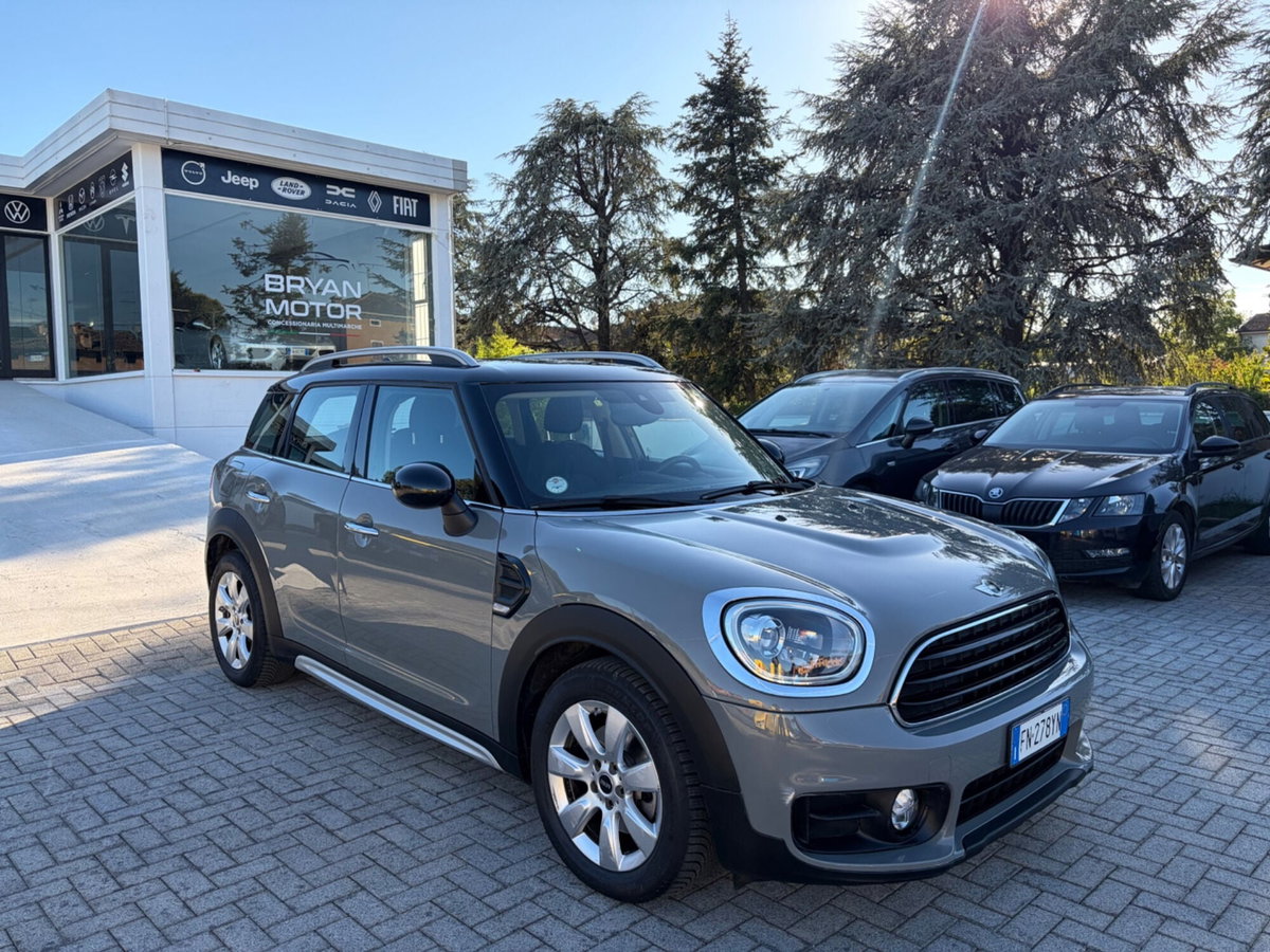 MINI Mini Countryman 2.0 Cooper D Essential Countryman (3)