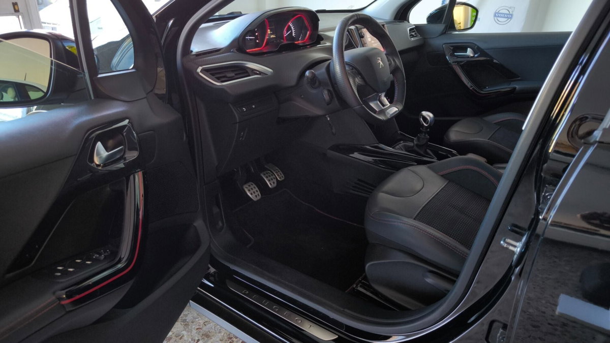 Peugeot 2008 120 S&S GT Line (13)