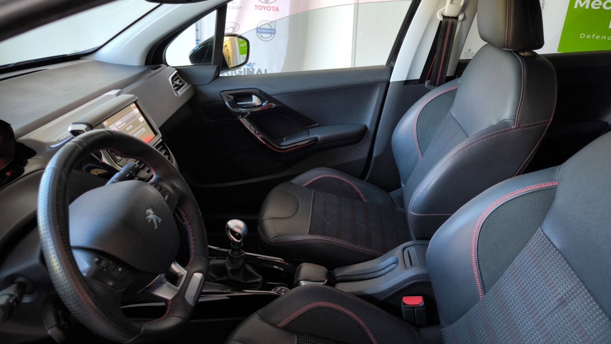 Peugeot 2008 120 S&S GT Line (16)