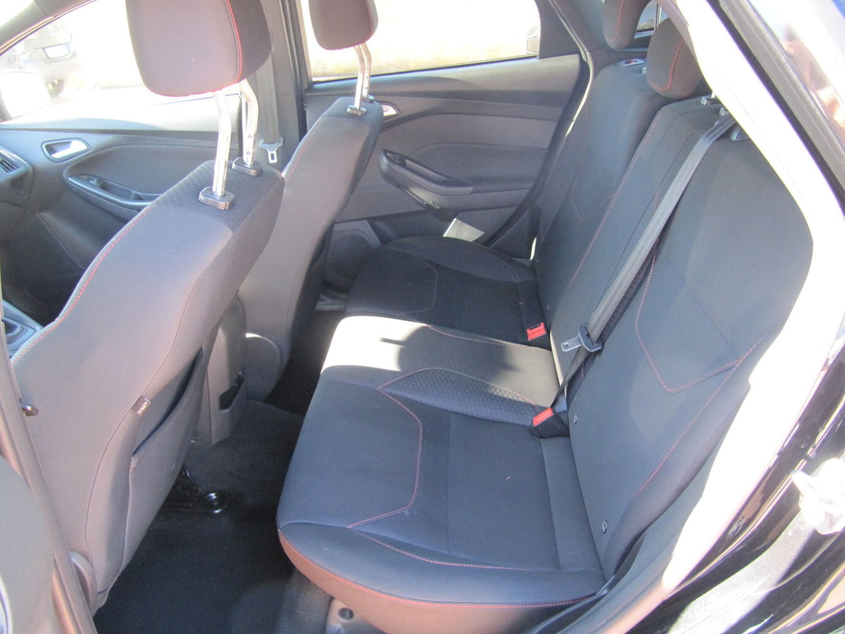 Ford Focus 1.5 TDCi 120 CV Start&Stop ST Line (15)