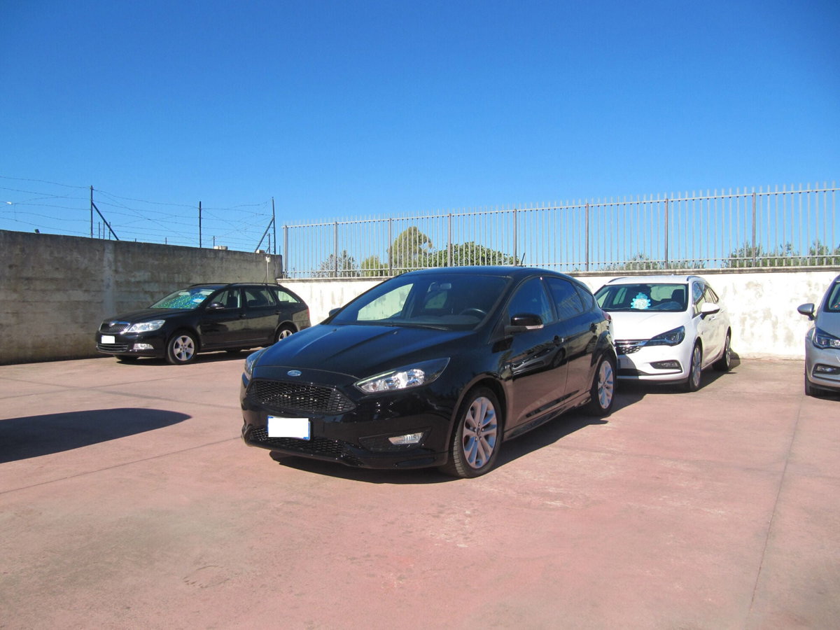 Ford Focus 1.5 TDCi 120 CV Start&Stop ST Line (3)
