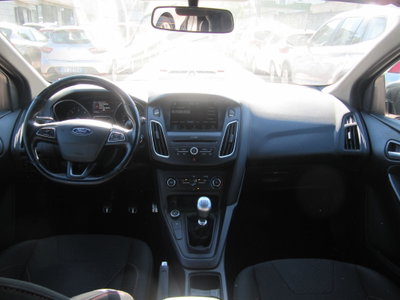 Ford Focus 1.5 TDCi 120 CV Start&Stop ST Line (6)
