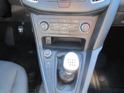 Ford Focus 1.5 TDCi 120 CV Start&Stop ST Line (9)