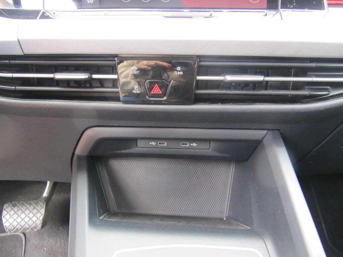 Volkswagen Golf 2.0 TDI DSG SCR Style (10)