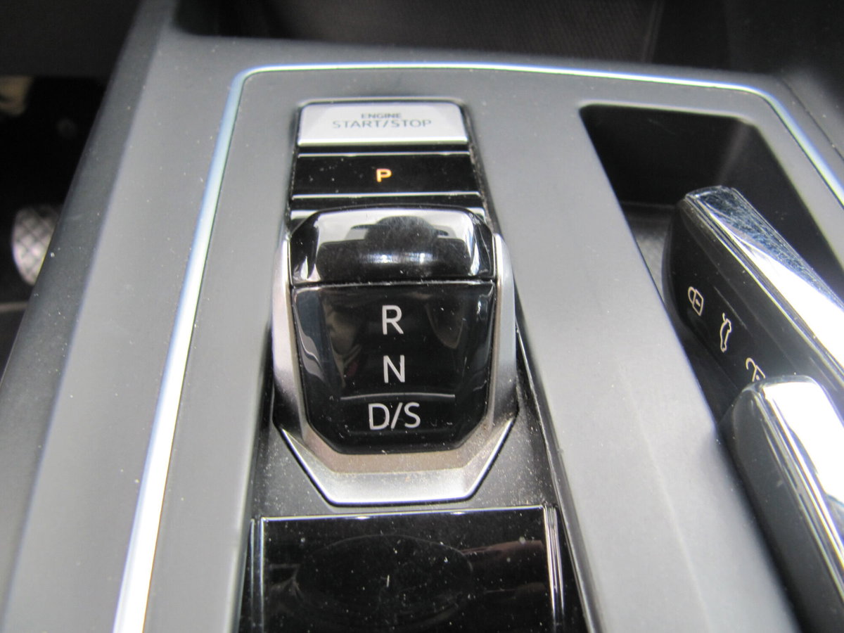 Volkswagen Golf 2.0 TDI DSG SCR Style (16)