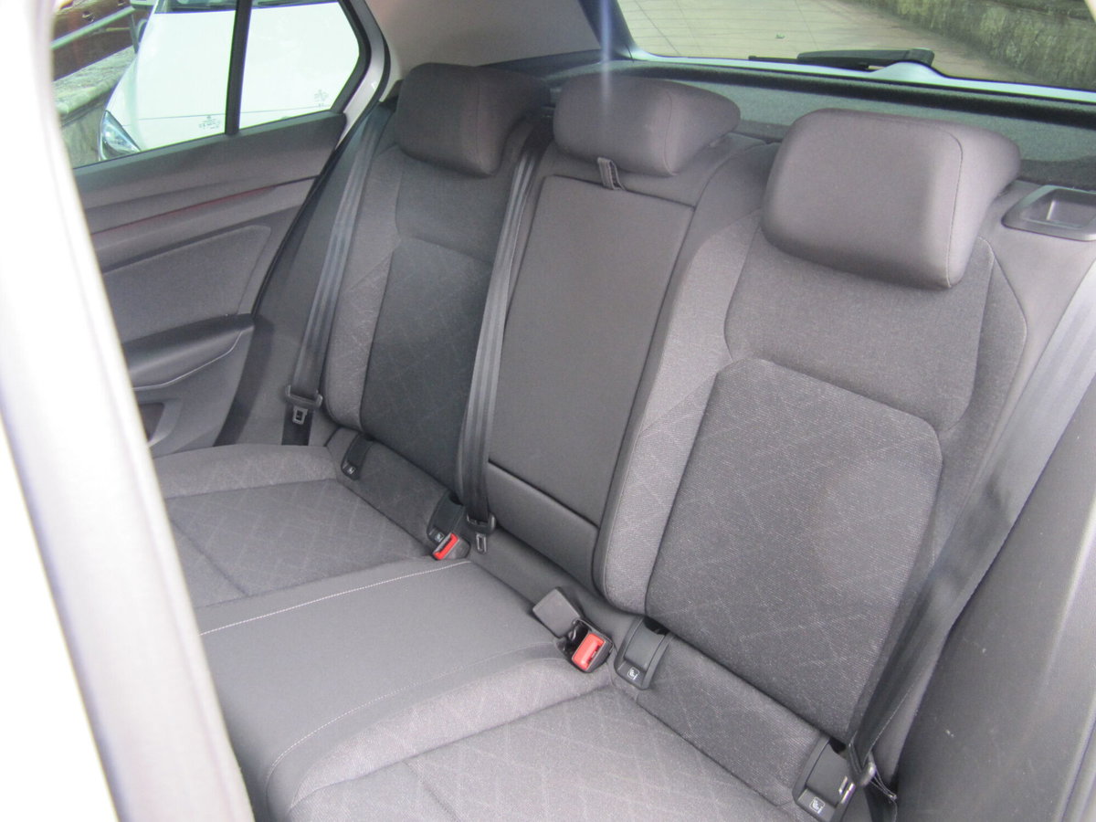 Volkswagen Golf 2.0 TDI DSG SCR Style (18)