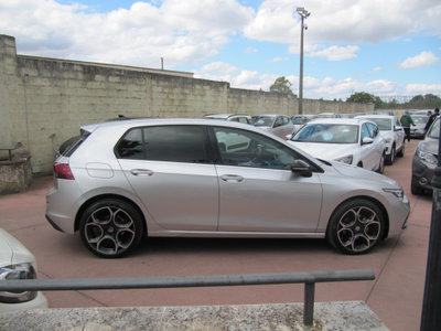 Volkswagen Golf 2.0 TDI DSG SCR Style (2)
