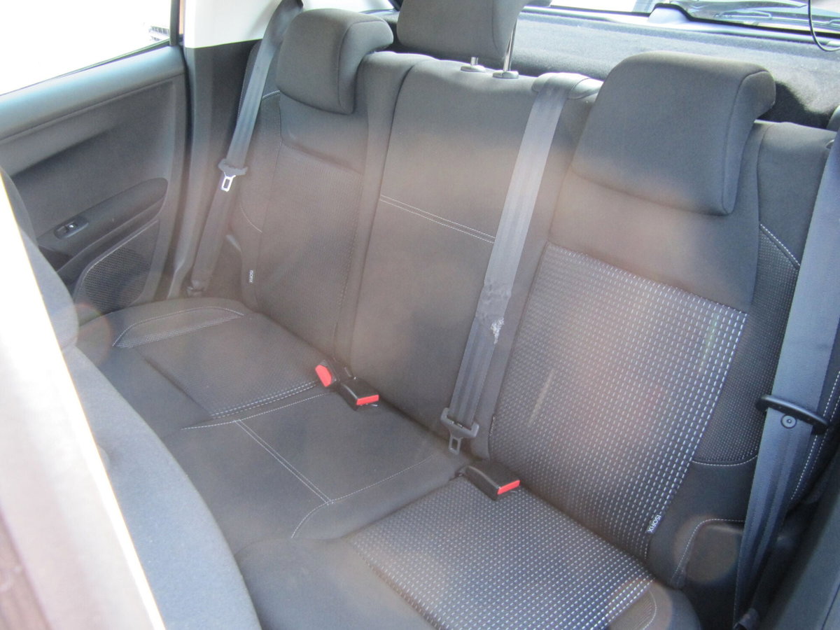 Peugeot 208 BlueHDi 100 Stop&Start 5 porte Allure (17)