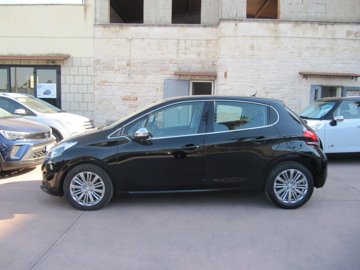 Peugeot 208 BlueHDi 100 Stop&Start 5 porte Allure (2)