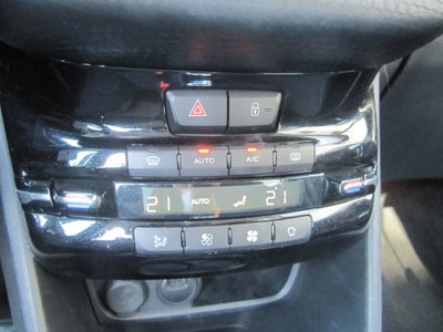 Peugeot 208 BlueHDi 100 Stop&Start 5 porte Allure (9)