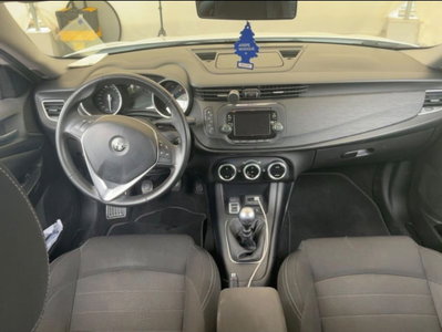 Alfa Romeo Giulietta 1.6 JTDm Ti 120cv (6)