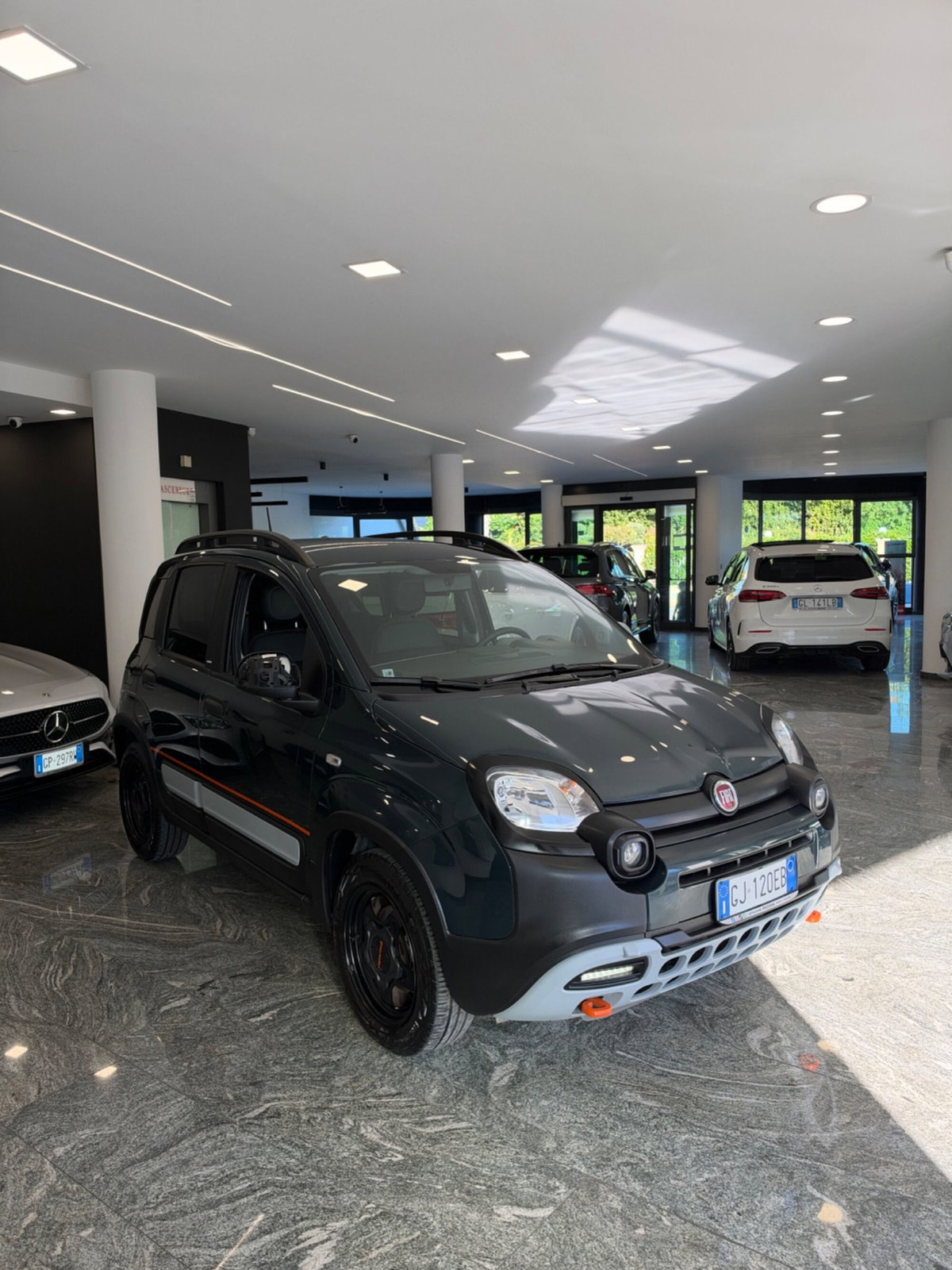 Fiat Panda 1.0 FireFly S&S Hybrid City Cross (3)