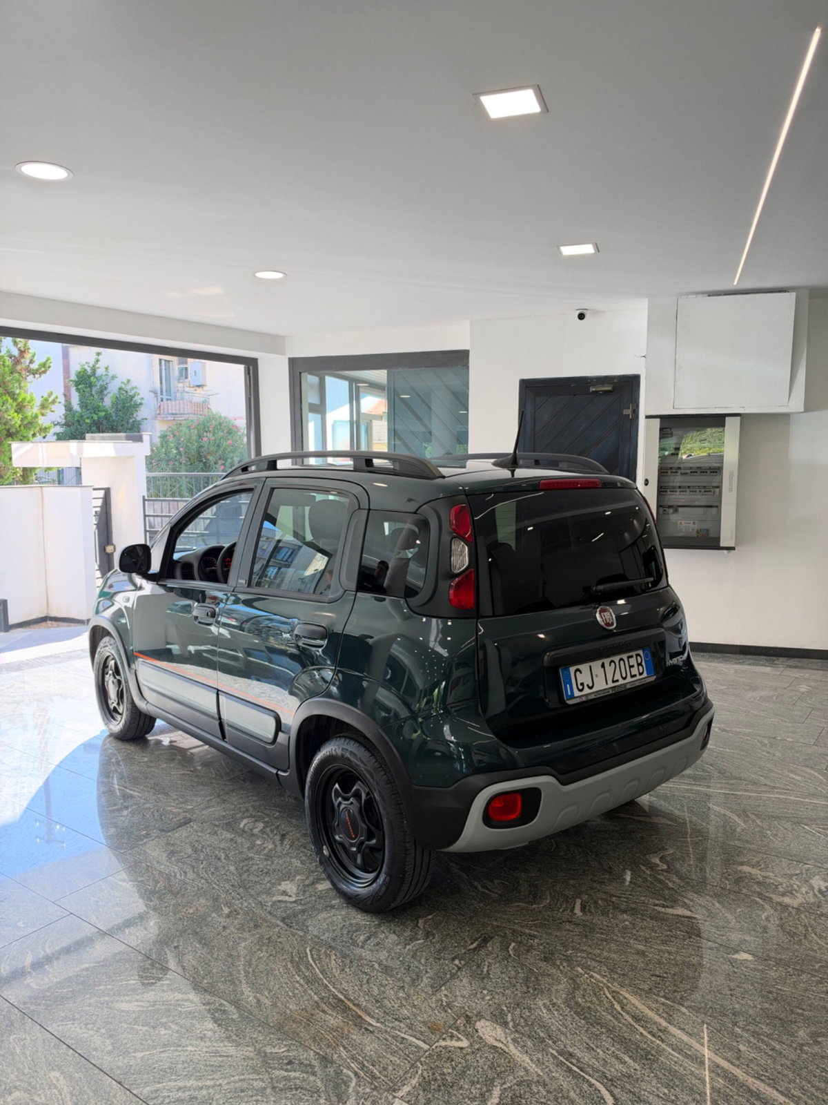 Fiat Panda 1.0 FireFly S&S Hybrid City Cross (4)