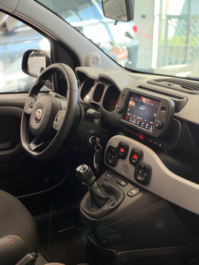 Fiat Panda 1.0 FireFly S&S Hybrid City Cross (9)
