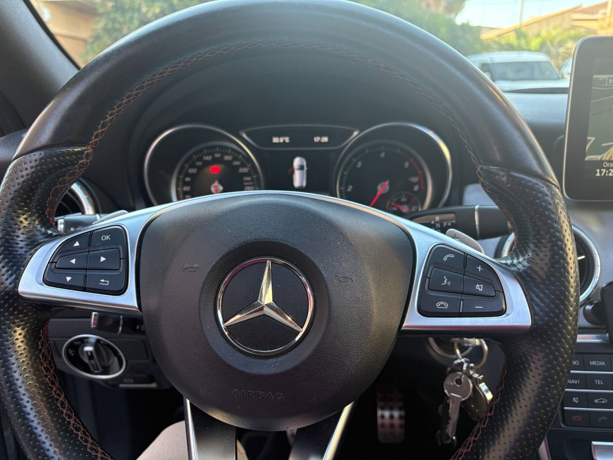 Mercedes-Benz CLA Shooting Brake 220 d Automatic Sport (10)