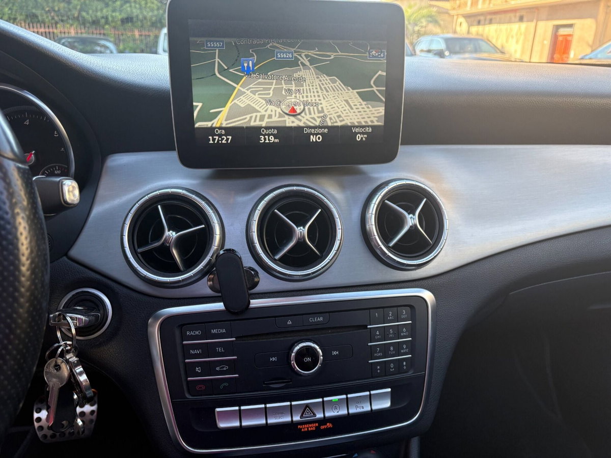 Mercedes-Benz CLA Shooting Brake 220 d Automatic Sport (9)