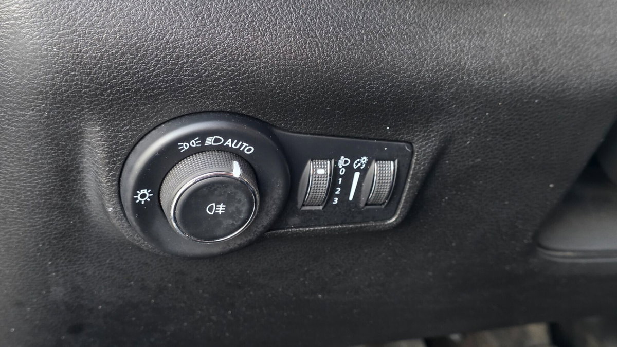 Jeep Compass 1.6 Multijet II 2WD S (17)