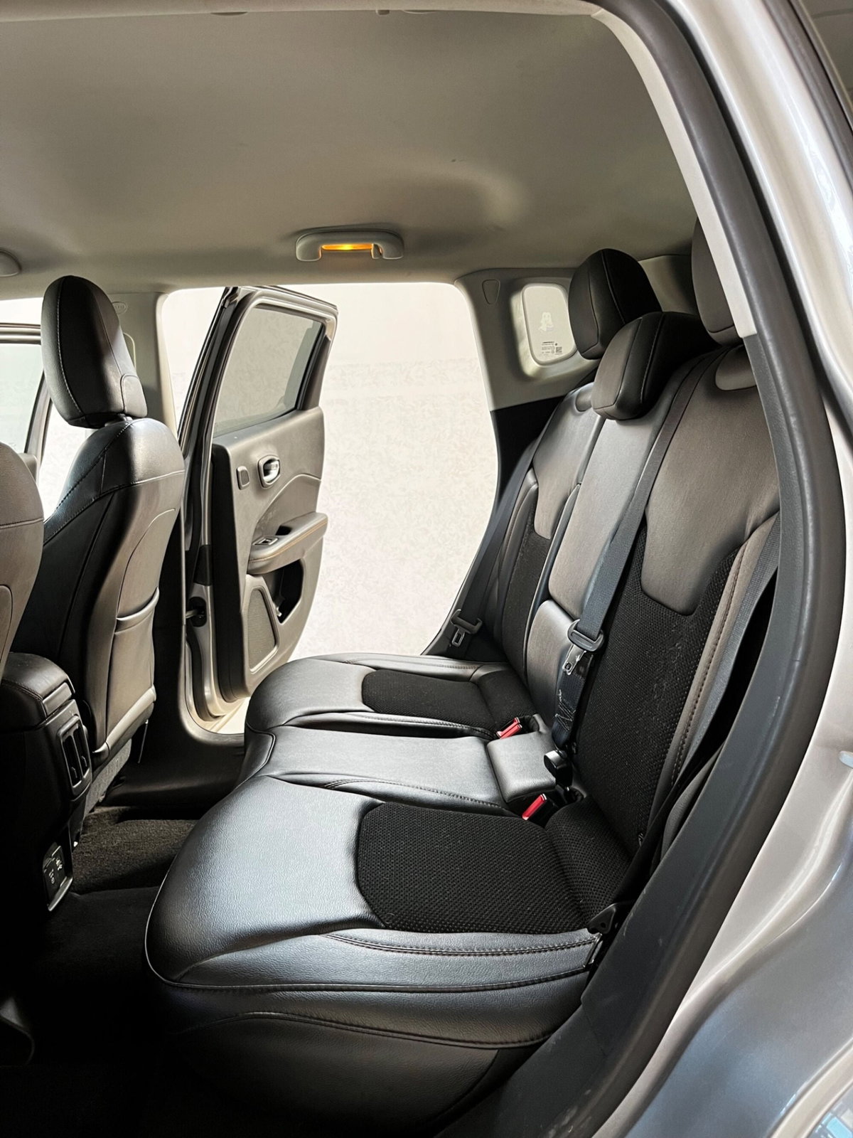 Jeep Compass 2.0 Multijet II aut. 4WD Limited (9)
