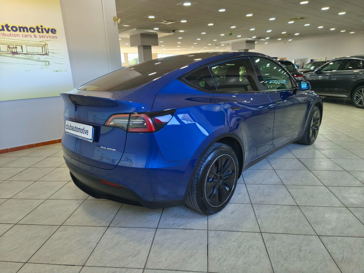 Tesla Model Y Long Range awd (6)
