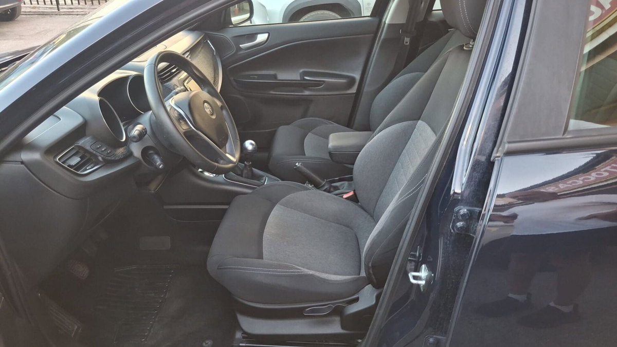 Alfa Romeo Giulietta 1.6 JTDm Ti 120cv (11)