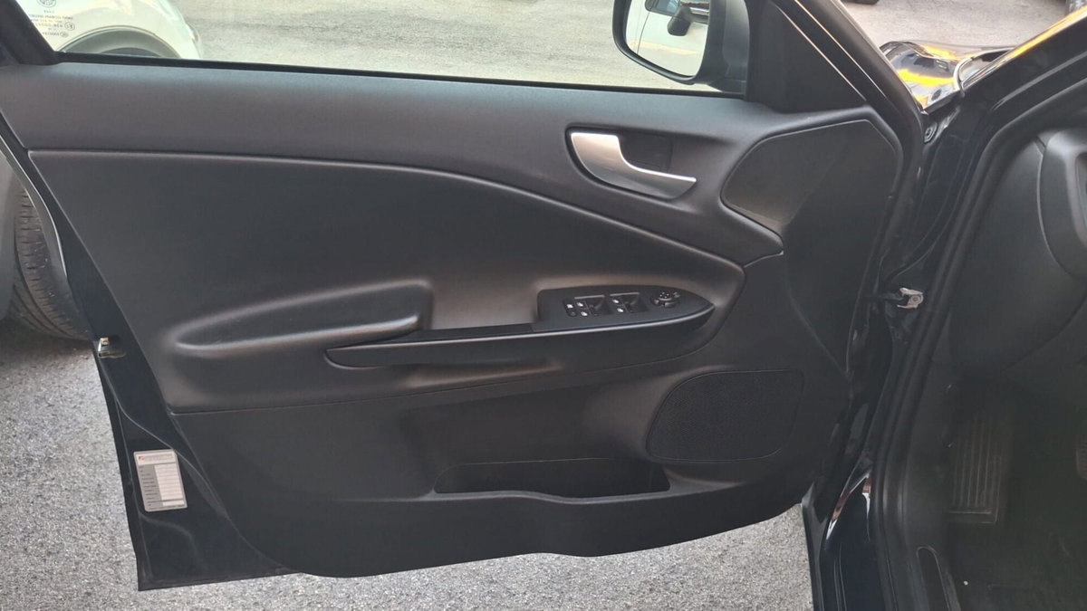 Alfa Romeo Giulietta 1.6 JTDm Ti 120cv (4)