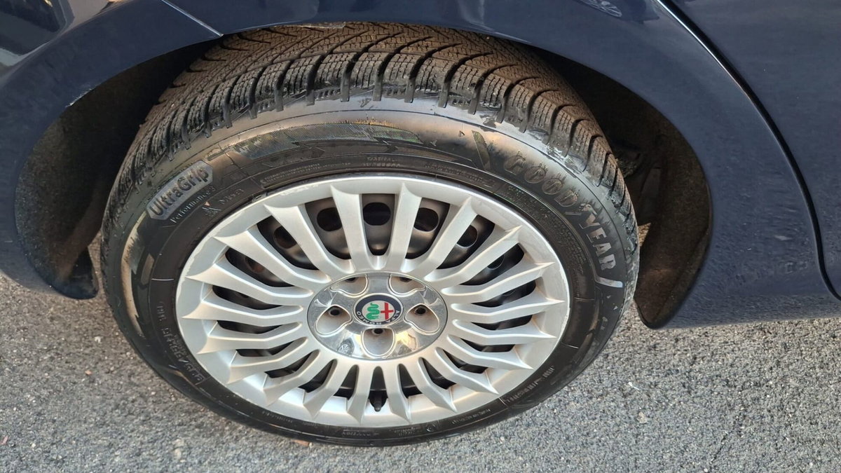 Alfa Romeo Giulietta 1.6 JTDm Ti 120cv (8)