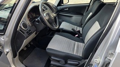 Suzuki SX4 DDiS 16V Urban Line (9)