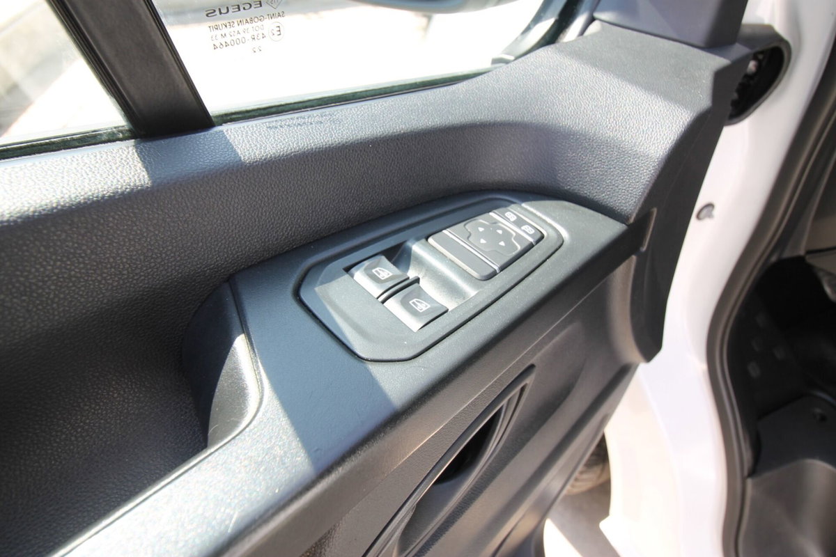Renault Trafic Furgone T29 2.0 dCi 150CV PC-TA Furgone Energy Ice (13)
