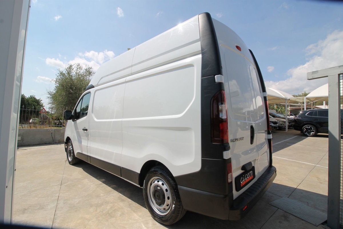 Renault Trafic Furgone T29 2.0 dCi 150CV PC-TA Furgone Energy Ice (4)