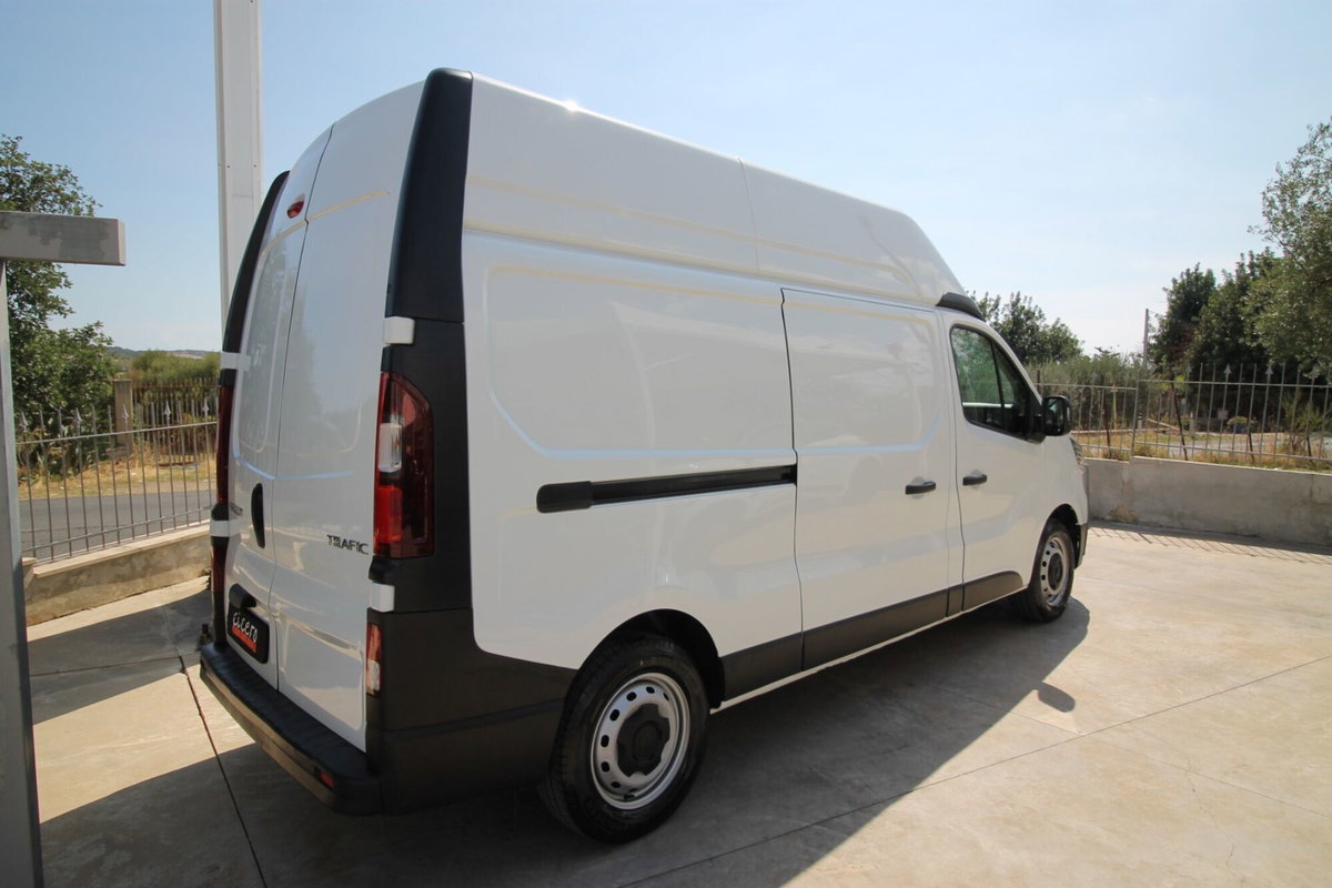 Renault Trafic Furgone T29 2.0 dCi 150CV PC-TA Furgone Energy Ice (6)
