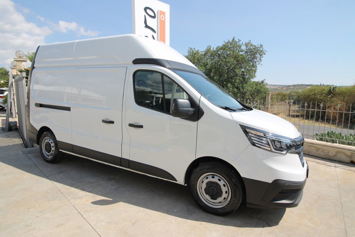 Renault Trafic Furgone T29 2.0 dCi 150CV PC-TA Furgone Energy Ice (7)