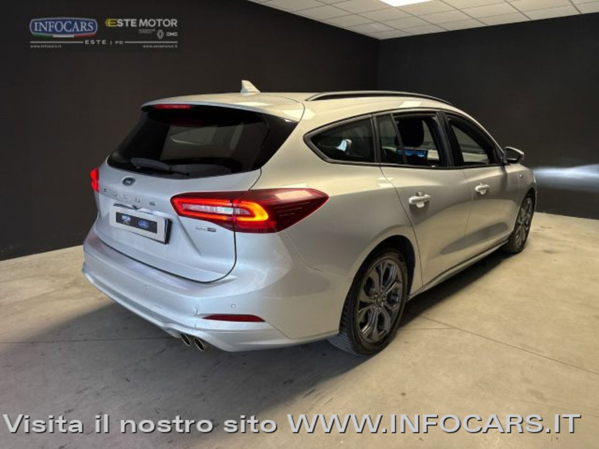Ford Focus Station Wagon 1.0 EcoBoost Hybrid 155 CV SW ST-Line (4)