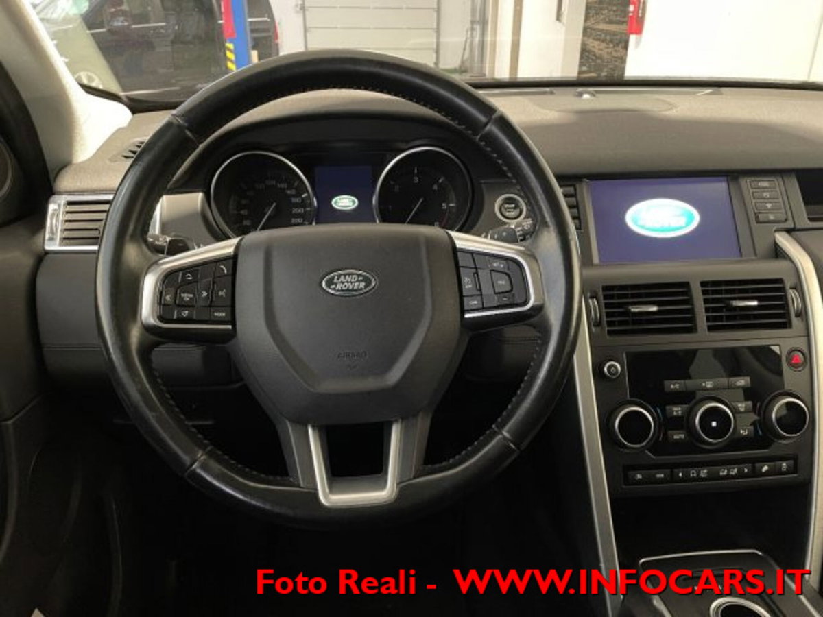 Land Rover Discovery Sport 2.2 TD4 HSE (10)