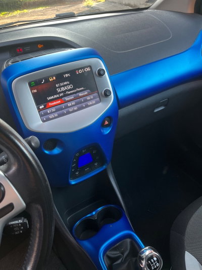 Toyota Aygo 1.0 VVT-i 69 CV 5 porte x-play TSS (13)
