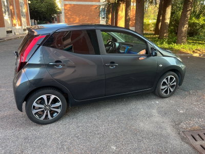 Toyota Aygo 1.0 VVT-i 69 CV 5 porte x-play TSS (4)