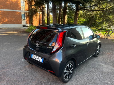 Toyota Aygo 1.0 VVT-i 69 CV 5 porte x-play TSS (8)