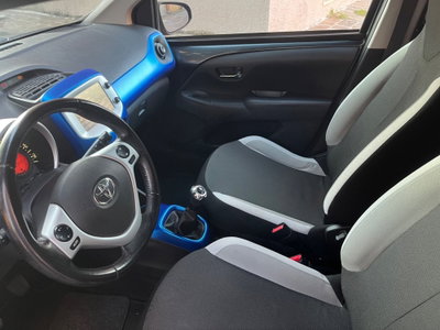 Toyota Aygo 1.0 VVT-i 69 CV 5 porte x-play TSS (9)